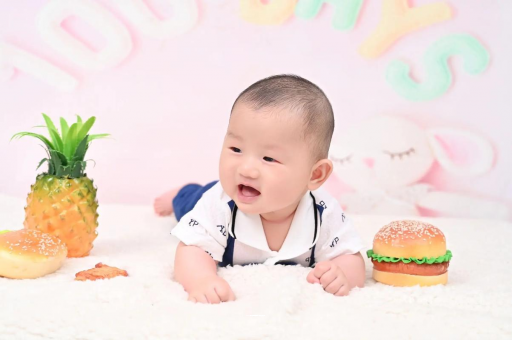 冠县宝宝在妈妈肚子里
